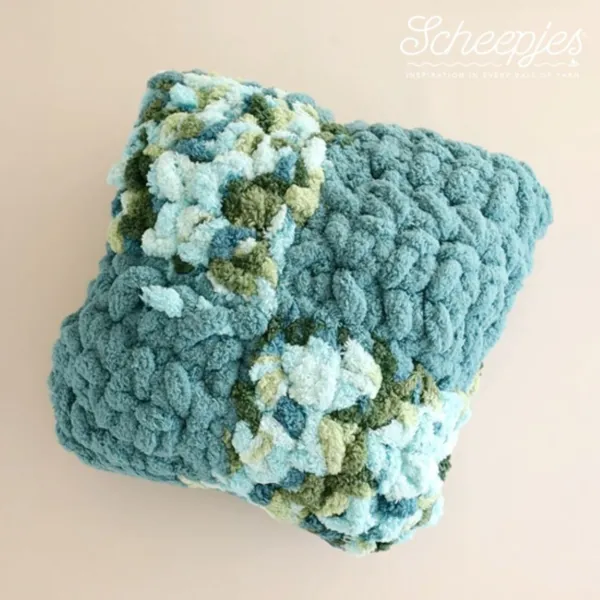 13513 Szydełkowany Colour Block Cushion by Scheepjes Design