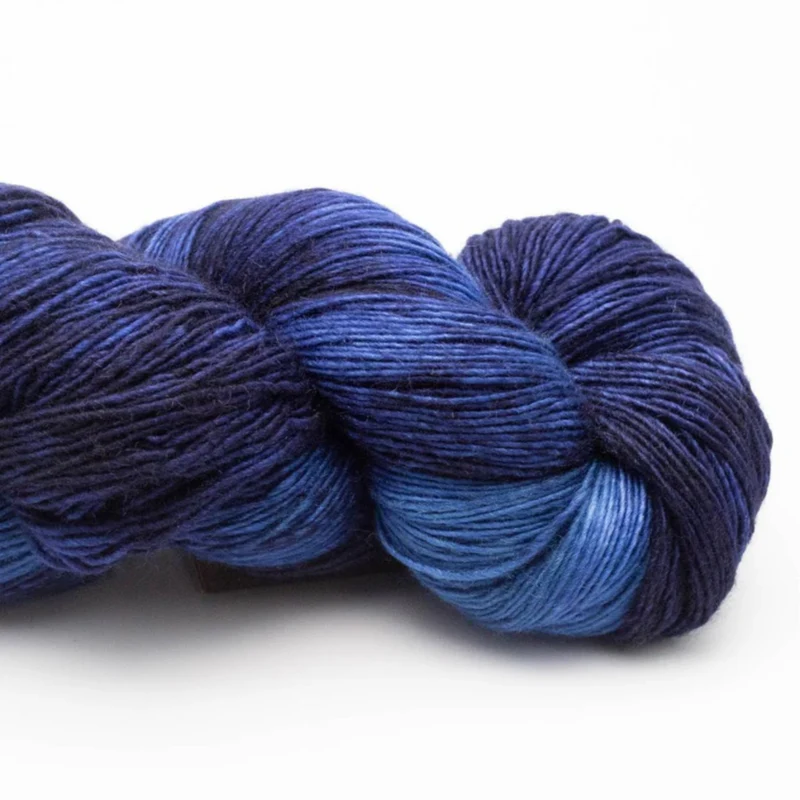 Manos del Uruguay Fino SF432 Admiral