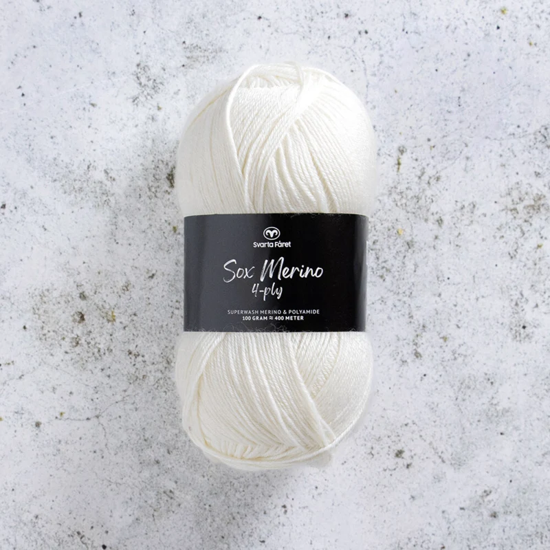 Svarta Fåret Sox Merino 4 ply 00 Naturalna biel