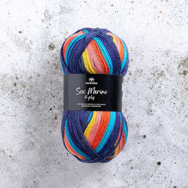 Svarta Fåret Sox Merino 4 ply 22 Niebiescy święci