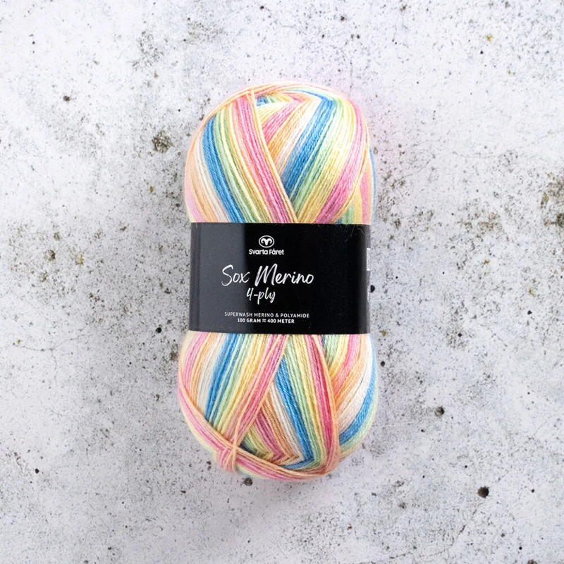 Svarta Fåret Sox Merino 4 ply 25 Stonowana tęcza