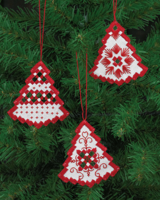 Zestaw do haftu Hardanger choinka czerwona x 3 7,5 x 8 cm