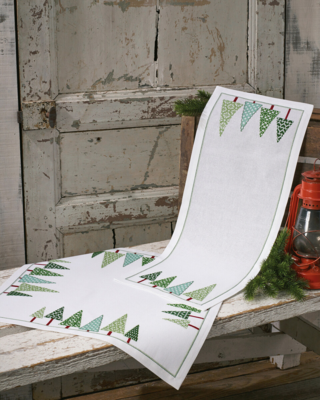 Zestaw do haftu Choinki w rzędzie 28 x 74 cm