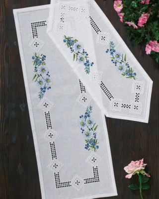 Zestaw do haftu Hardanger z kwiatami 38 x 101 cm